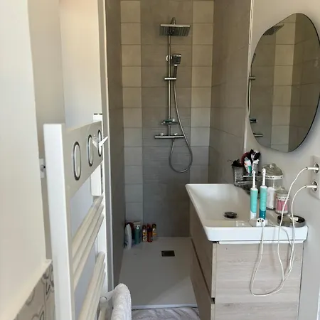 De Caractère Superficie 50 M2 *