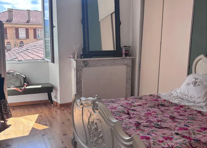 Apartament De Caractere Superficie 50 M2